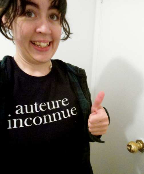 Mon uniforme de vendeuse de livres!